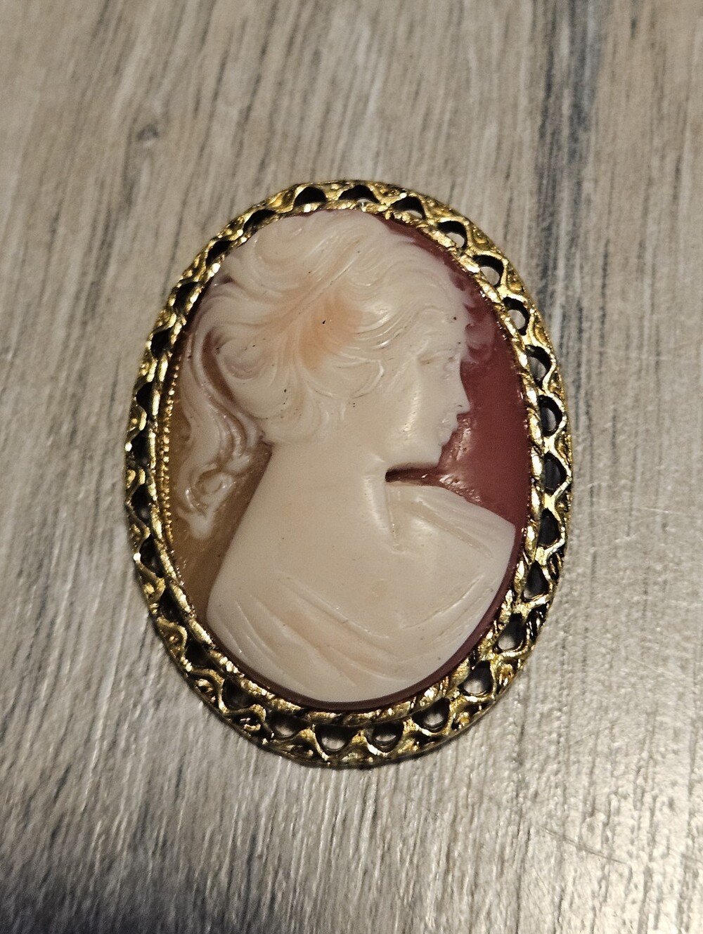 Vintage Faux Cameo Brooch Pin Gold-tone Filigree Large